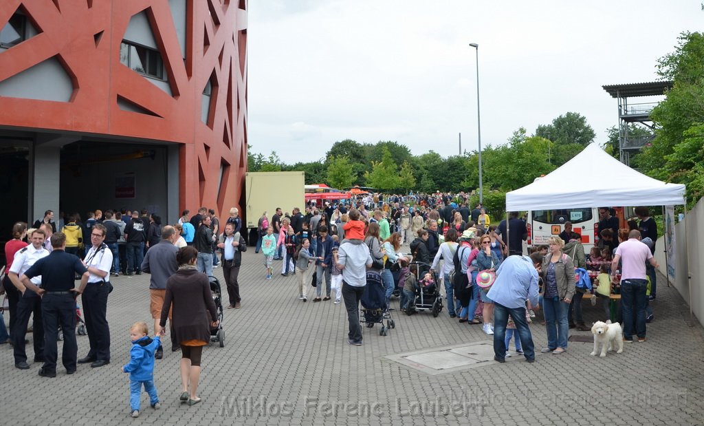 Tag der Offenen Tuer BF Koeln Weidenpesch Scheibenstr P138.JPG